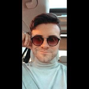 Meet your Posher, Beau